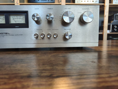 ROTEL RA 712