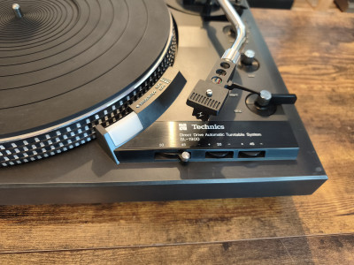 Technics SL 1900