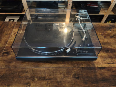 Technics SL 1900