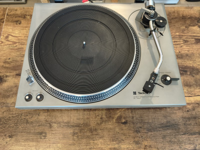 Technics SL 1500
