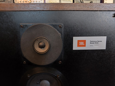 JBL RADIANCE 103
