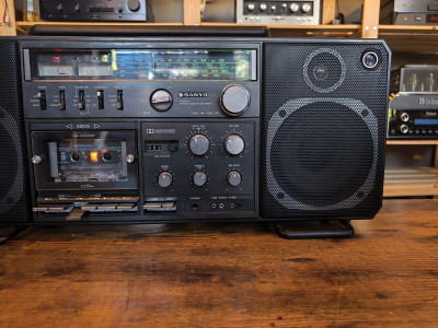 SANYO m9998lu