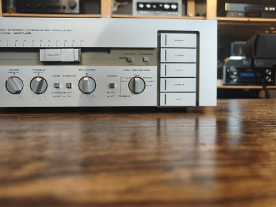 Akai am-u41