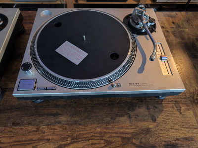 Technics sl 1200 mk2
