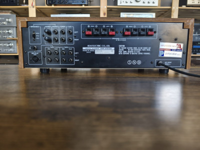 AKAI AM-2600
